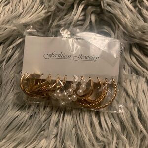 Fashion Jewelry Gold and White Pearl Hoop Earring Set